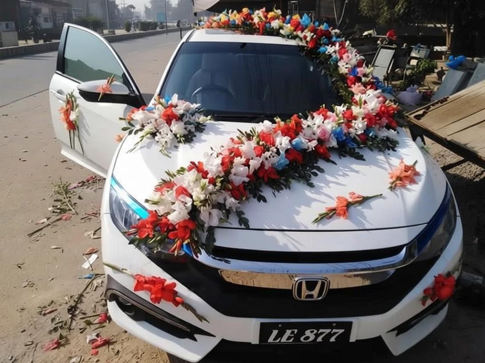 Wedding Car #124 — White Car Red Roses Bonnet Decor — PhoolNagar.com
