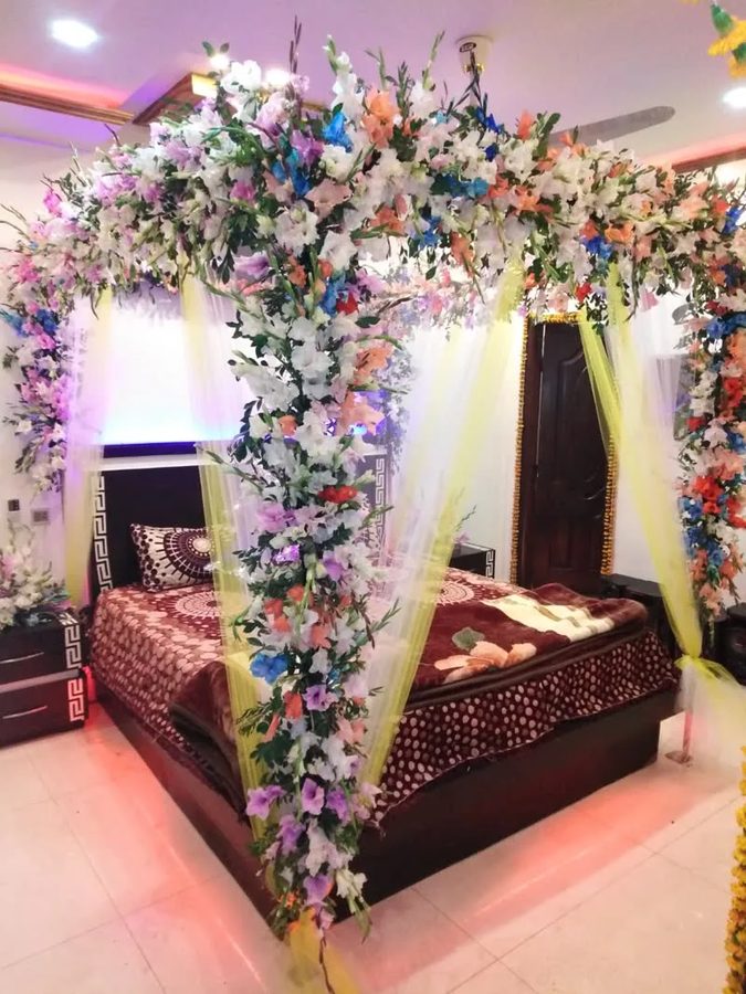 Dulhan Room #85 — Floral Canopy Bed Room Decor — PhoolNagar.com