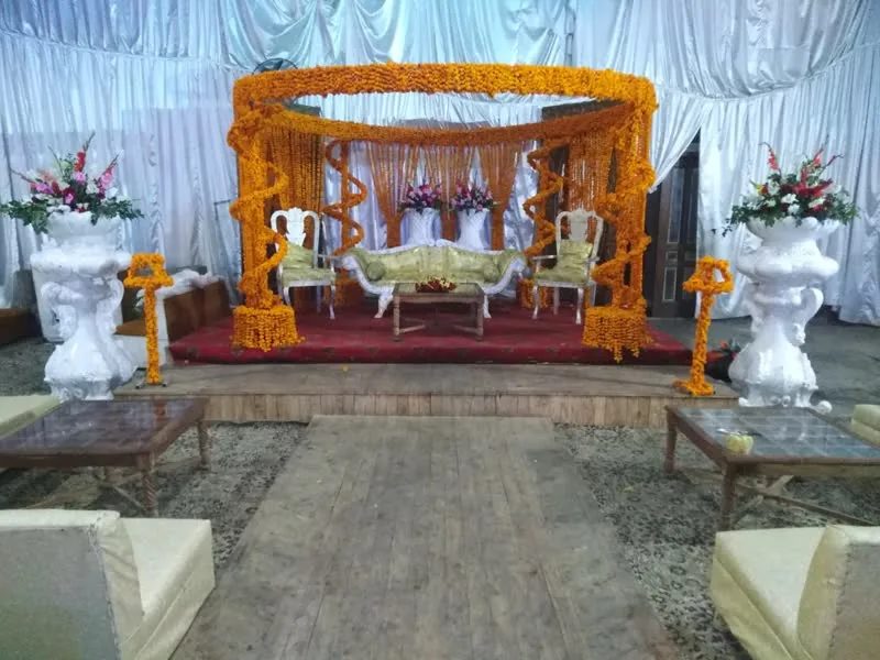Wedding Stage #145 — Yellow and White Flower Stage — PhoolNagar.com